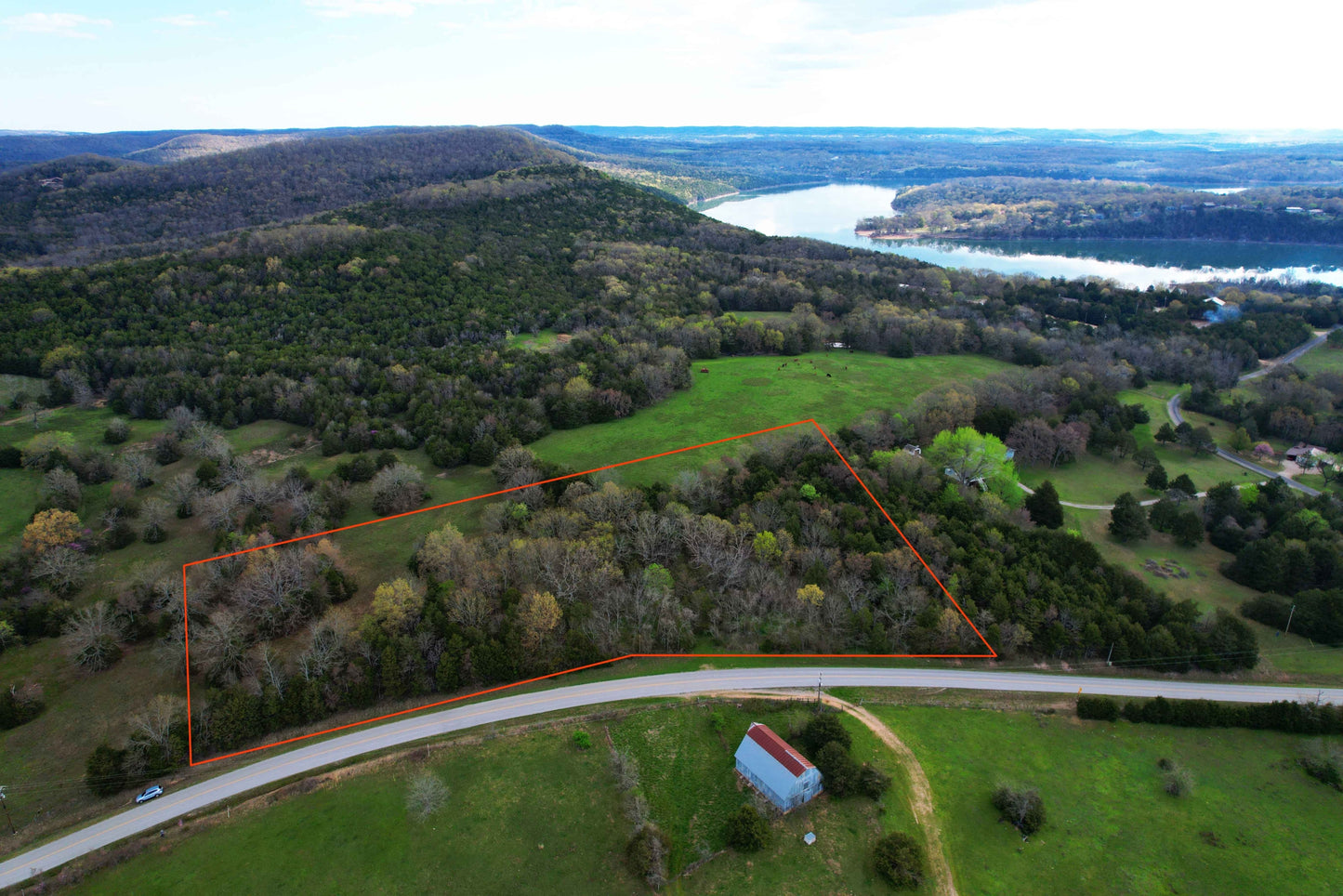 4.9 Acre Lot – 1 Mile to Lake Marina!
