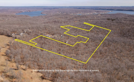 17.6 acres Near the Lake of the Ozarks!